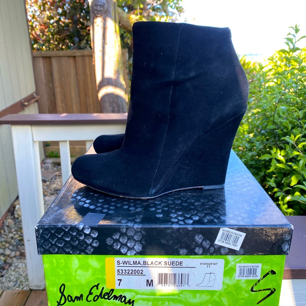 Sam Edelman Wilma Bootie size 7, black suede